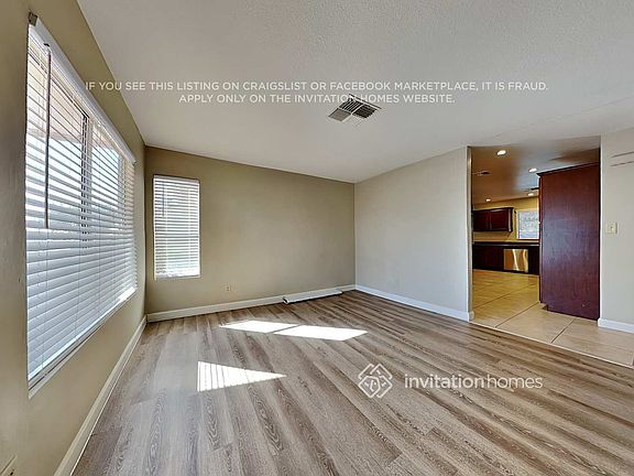 5th image of 1424 N Ashland
