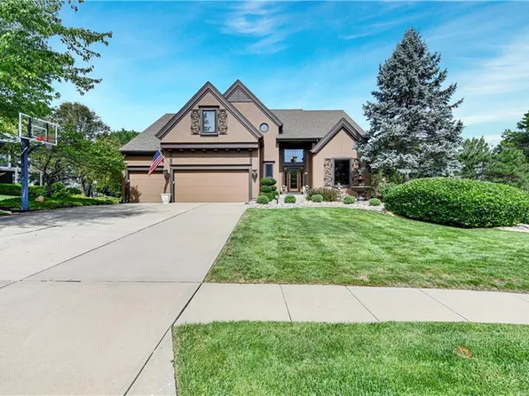 3904 W 128th St, Leawood, KS 66209