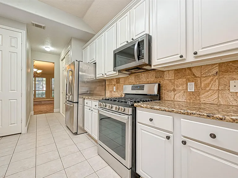 11011 Sprucedale Ct — Photo 13