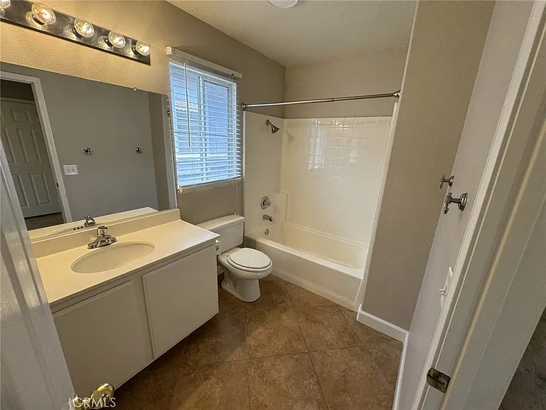 7030 Fontaine Pl — Photo 26