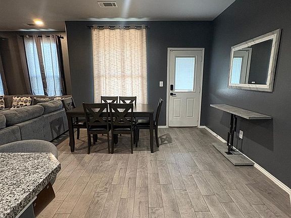 2nd image of 2027 Ebbets Dr