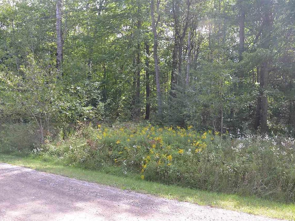 1st image of Woodland Dr