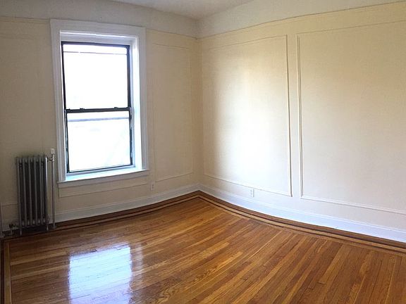 4th image of 25-10 31st Ave #4B