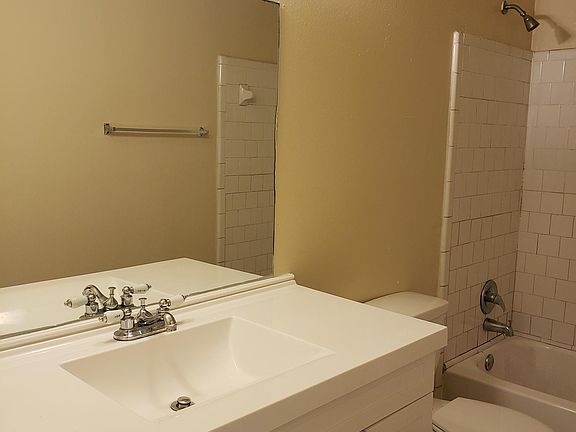 4th image of 8210 Quail Hills Dr