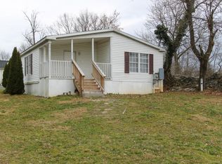 84 Sir Washington St, Inwood, WV 25428