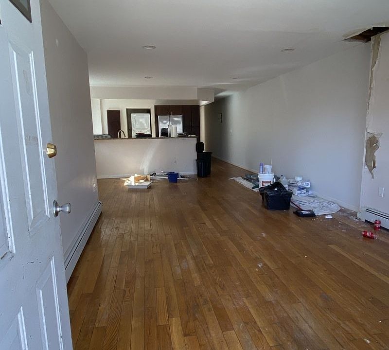 1st image of 9218 195th Pl APT 2