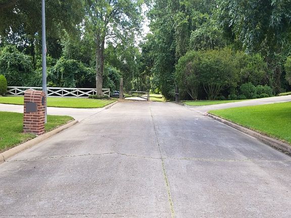 5th image of 12707 New Cypress Dr