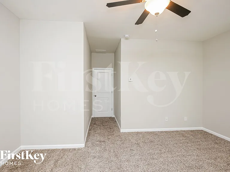 19 Ruthie Ln N — Photo 9