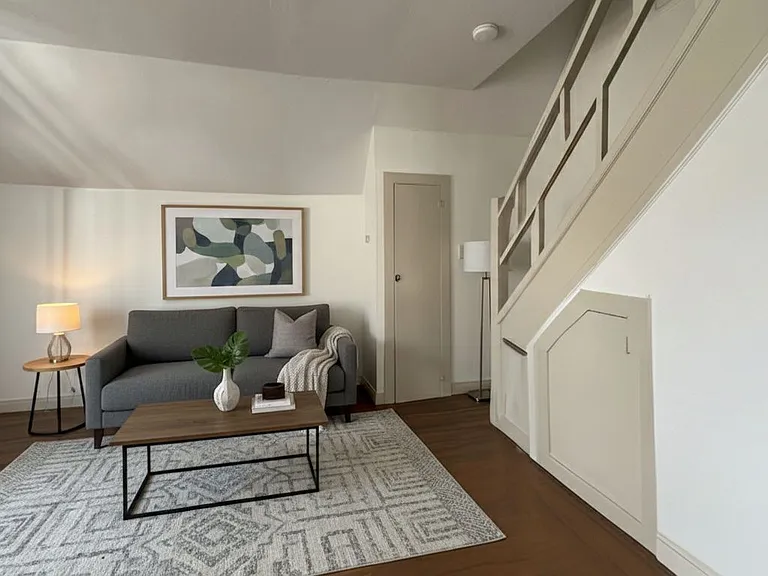 14 Tappan Ave #2-R — Photo 1