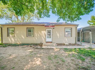 168 E Grandview Dr, Junction City, KS 66441
