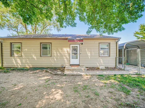 168 E Grandview Dr, Junction City, KS 66441