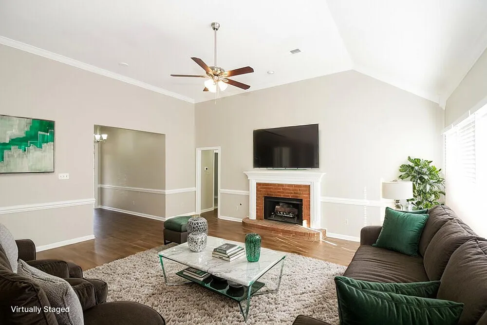 3 bed, 2.0 bath, 2236 sqft, $2,730 — Photo 4
