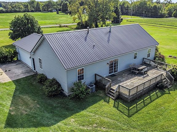 2nd image of 47280 Stewart Rd