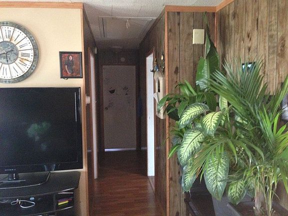 2nd image of 14650 Woodlawn Ave