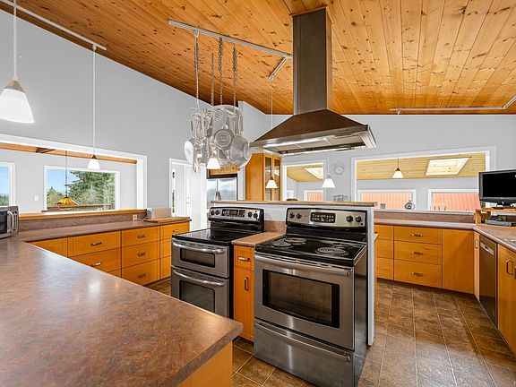 4th image of 8900 Keith Wagner Way