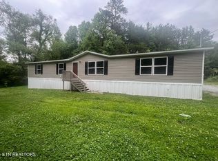 166 Strutt St, Oliver springs, TN 37840