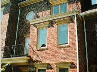 4022 Chancery Ct NW, Washington, DC 20007