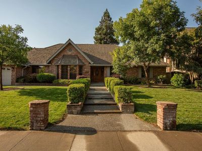 902 Lake Front Dr, Sacramento, CA, 95831