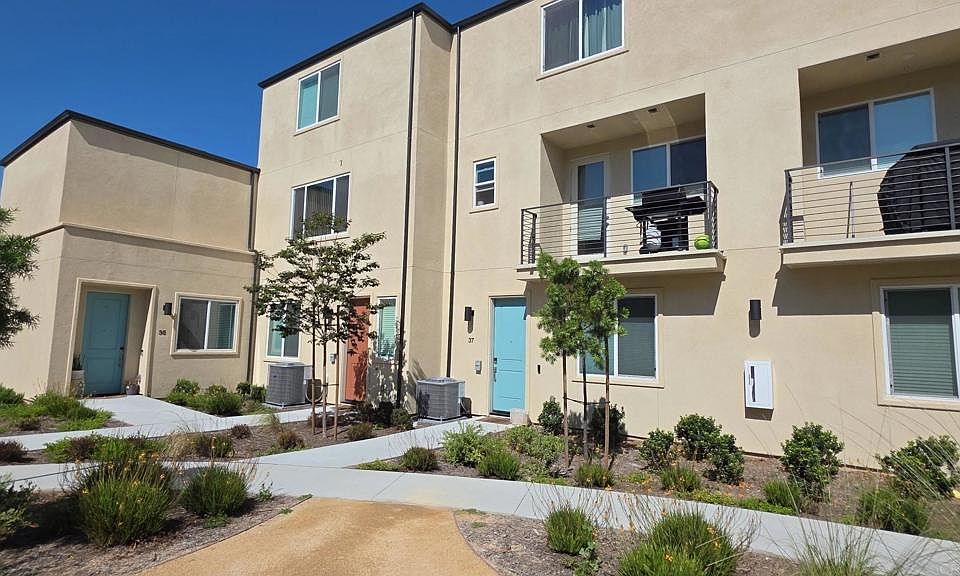 1st image of 5340 Seacliff Pl #35