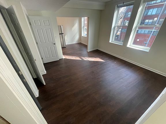 4th image of 386 Parkway Dr NE #203
