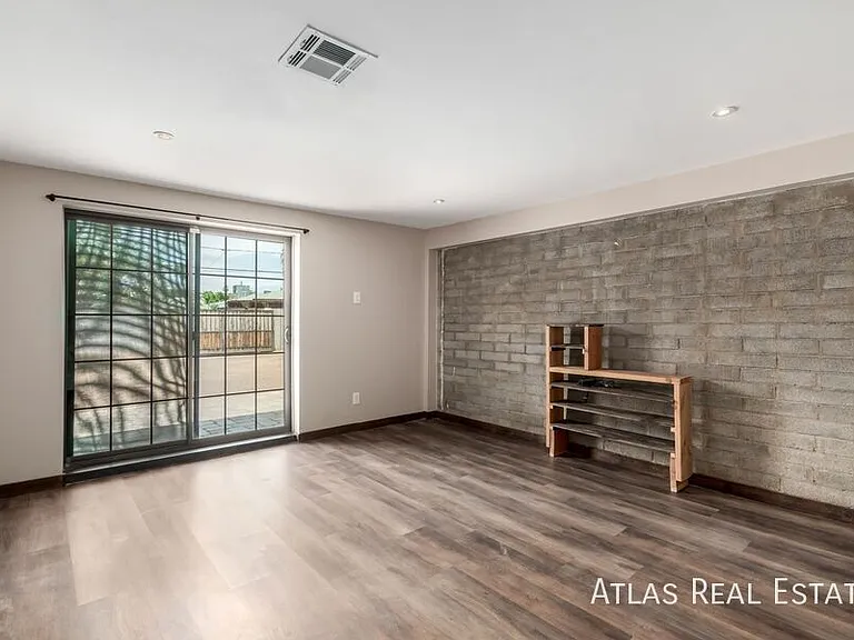 224 W Montecito Ave — Photo 18