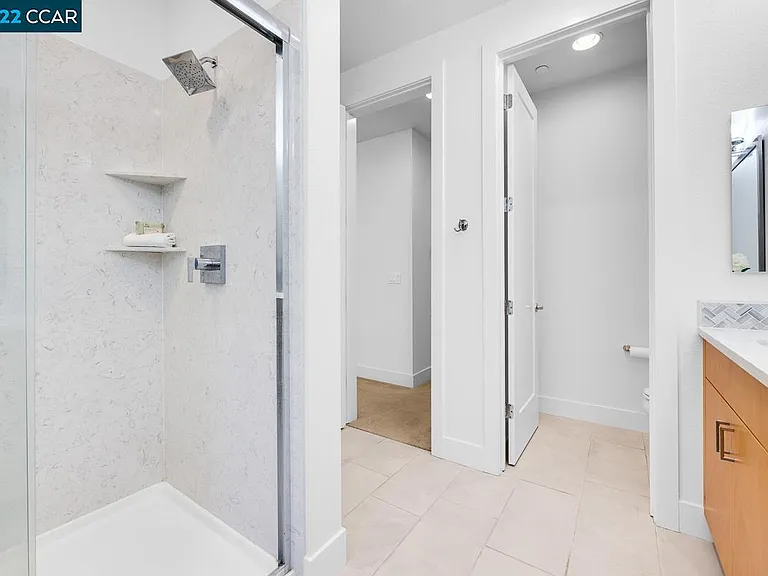 Upstairs Master Bath