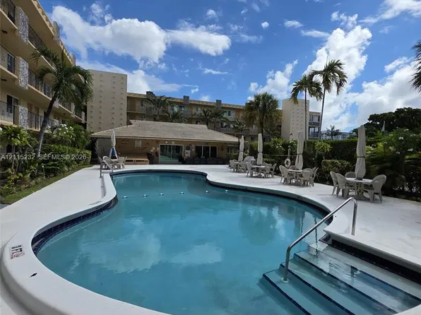 2145 Pierce St APT 120, Hollywood, FL 33020