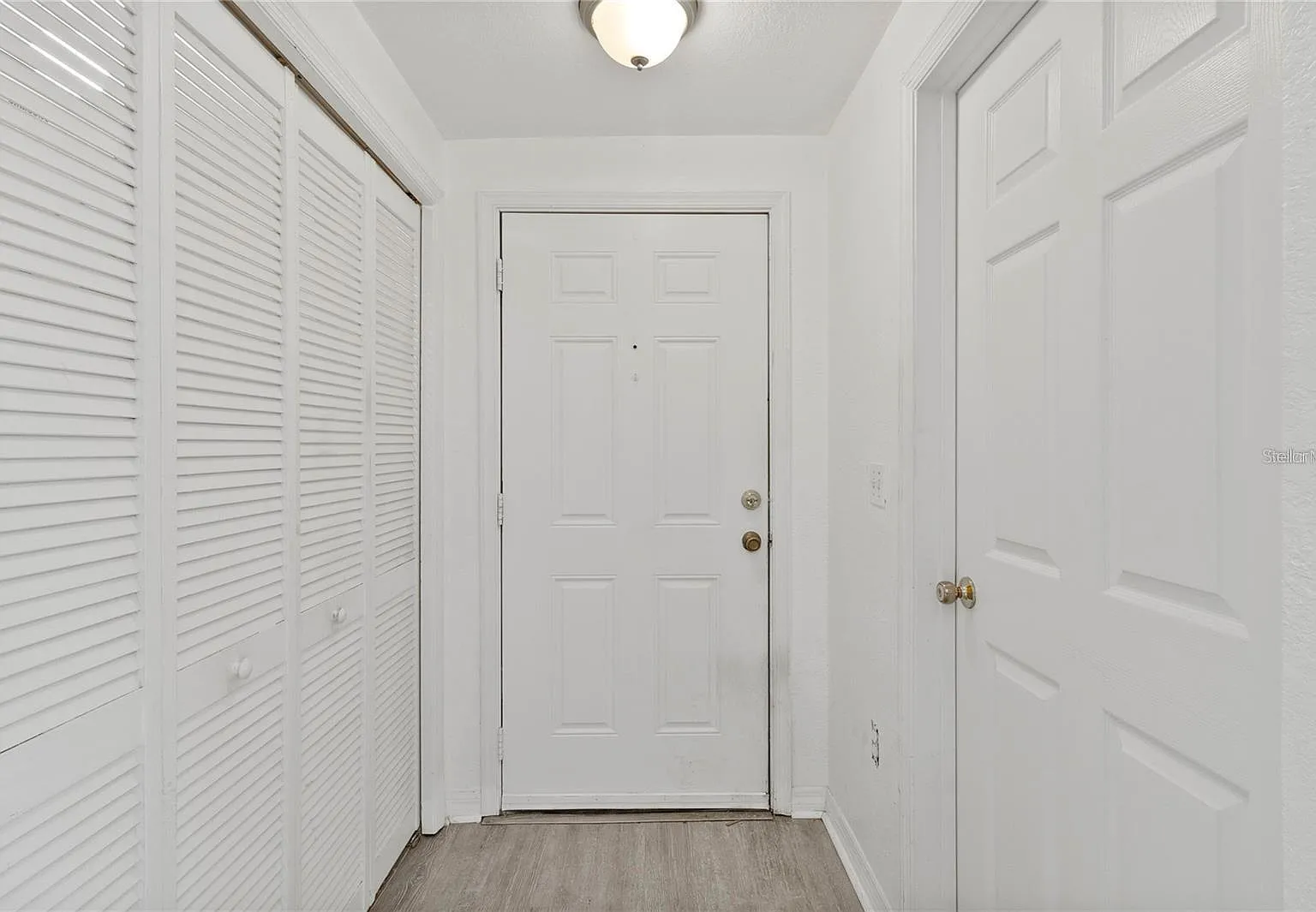 3 bed, 1387 sqft, $1,900 — Photo 3