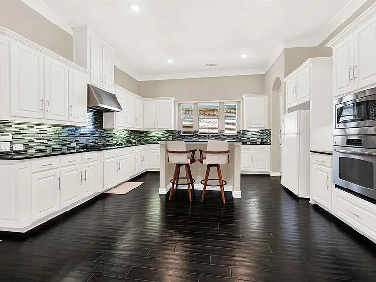 12035 Bryant Dr — Photo 8