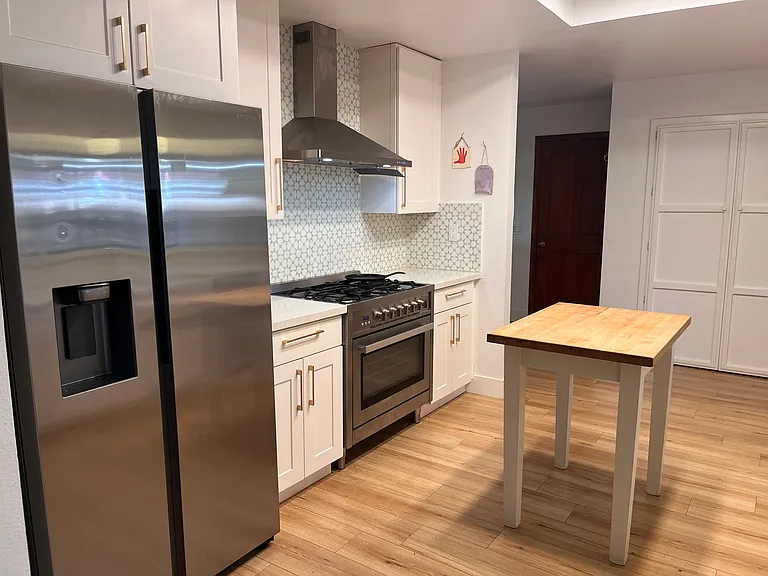 10738 Ridge Rd — Photo 3