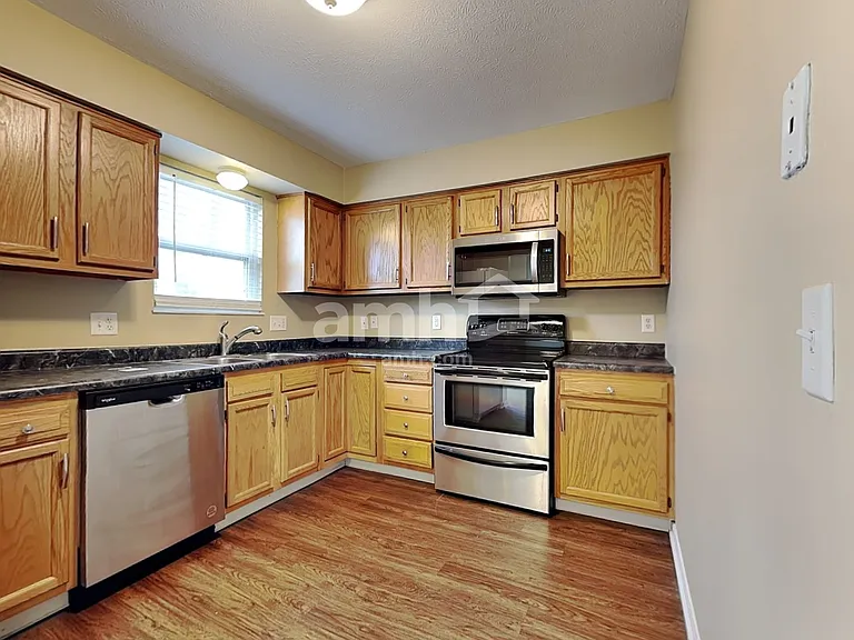 2025 Apple Knoll Ln — Photo 3