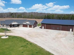 6161 Woodenshoe Rd, Neenah, WI 54956