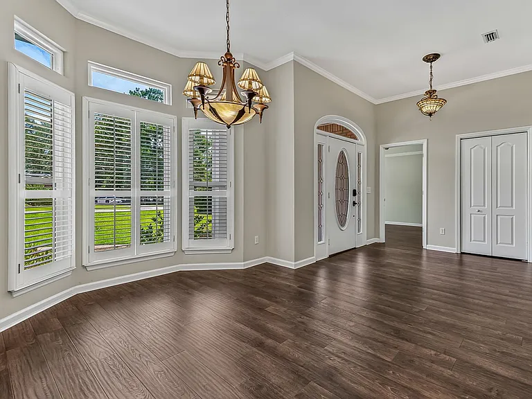6326 Glasgow Dr — Photo 9
