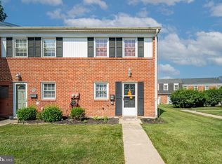 689 Colony Dr, York, PA 17404