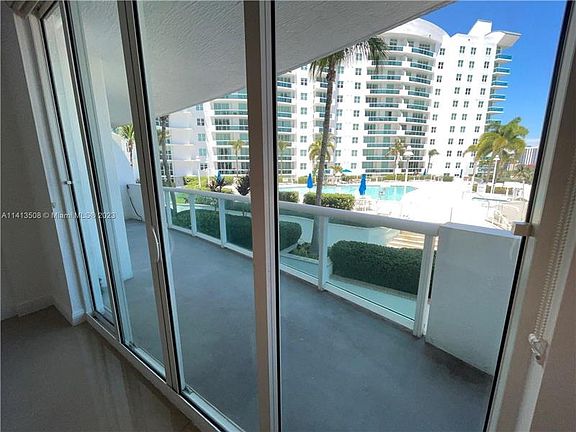 3rd image of 7900 Harbor Island Dr APT 623