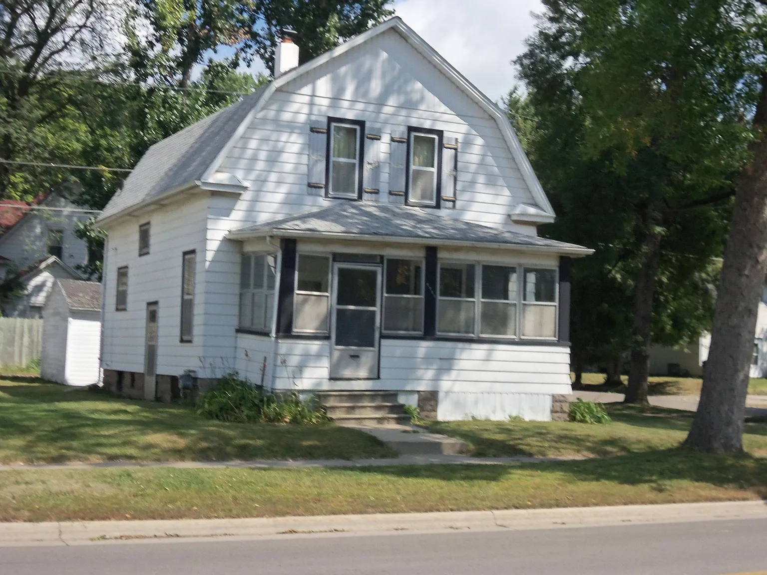 3 bed, 1344 sqft, $1,200 — Photo 1