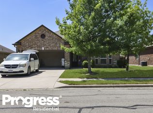 127 Colthorpe Ln, Hutto, TX 78634