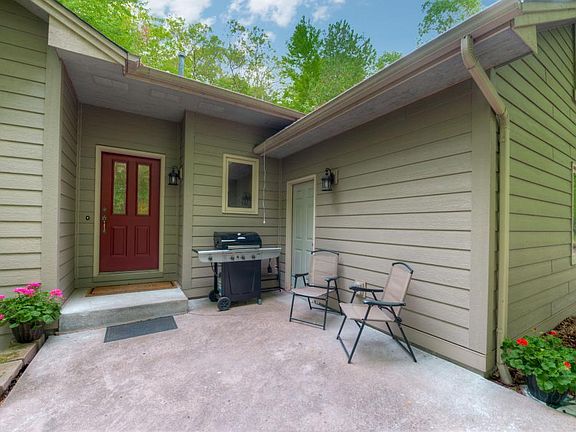4th image of 6023 Cranberry Dr