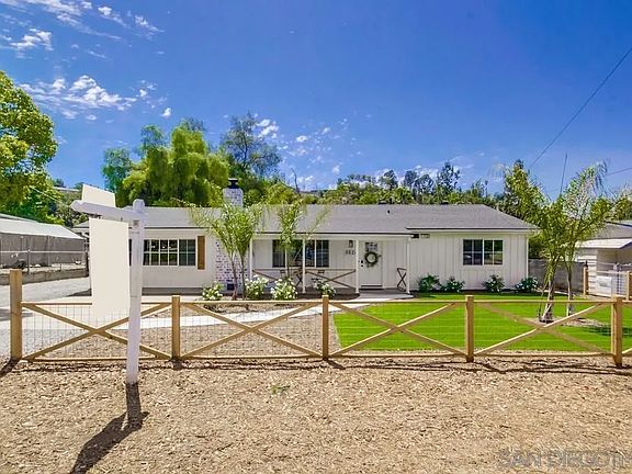4th image of 9624 Marilla Dr