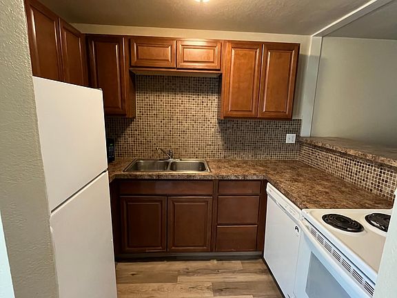 3rd image of 2812 S Georgia Ave