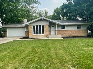 7621 Lloyd Dr, Cherry Valley, IL 61016