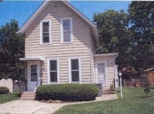 447 Ryerson Ave, Elgin, IL 60123