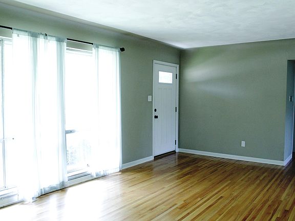 4th image of 637 Norris Dr