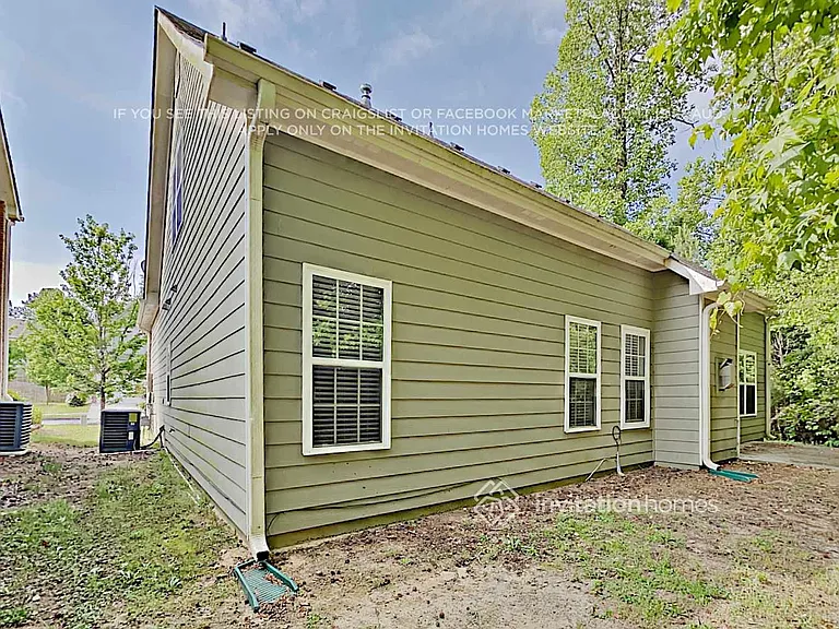 2453 Folsom St — Photo 16