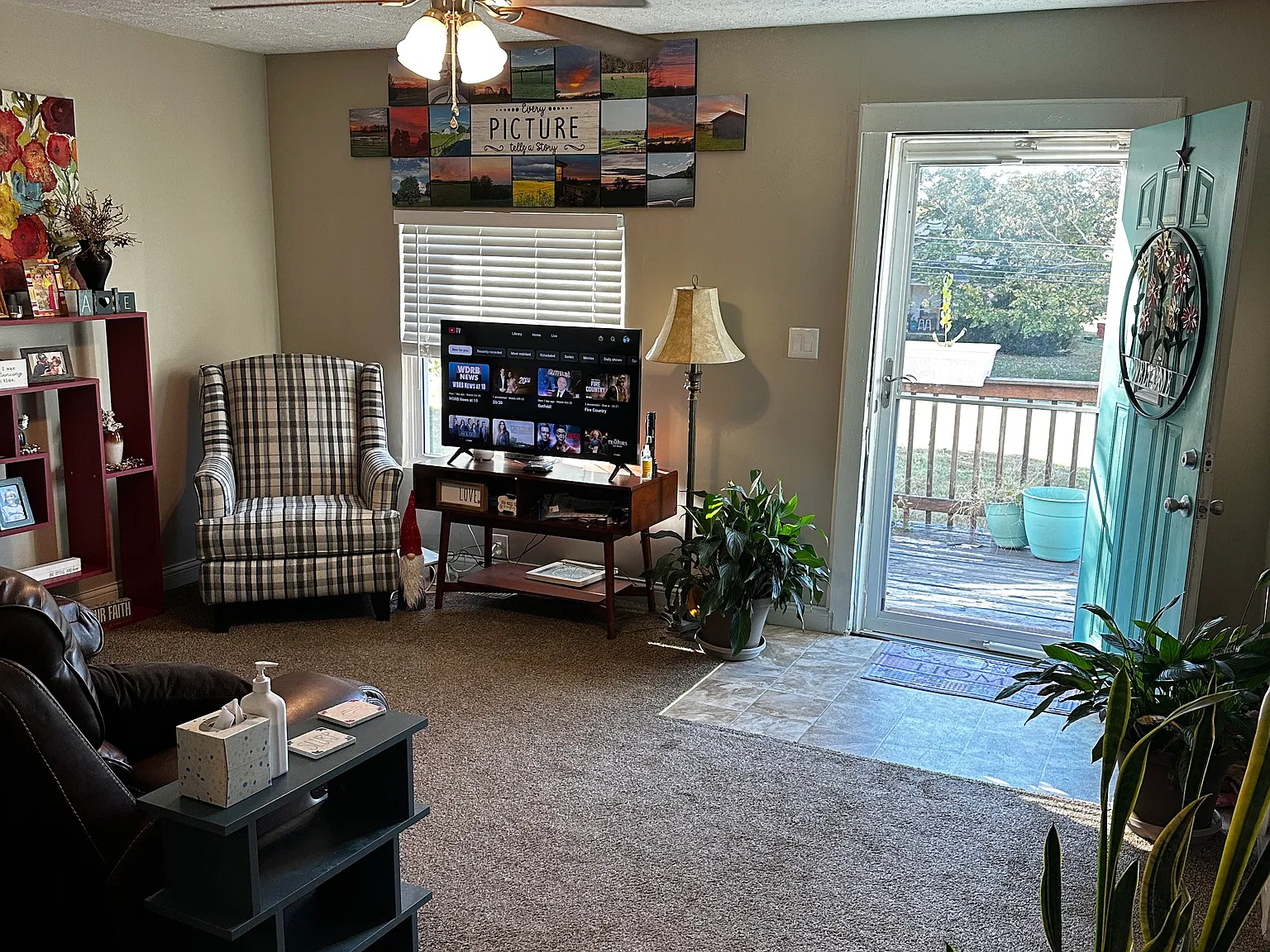 3 bed, 1025 sqft, $1,300 — Photo 2