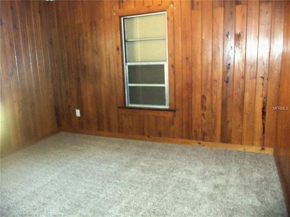 5th image of 1045 N Swindell Ave