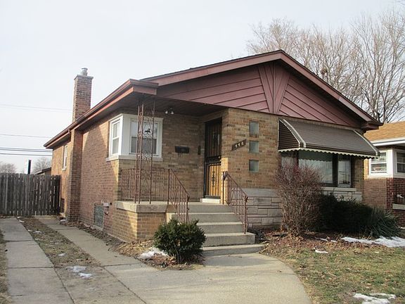 2nd image of 448 Hirsch Ave
