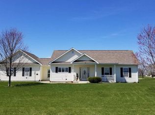 11517 W Cross Rd, Galena, IL 61036