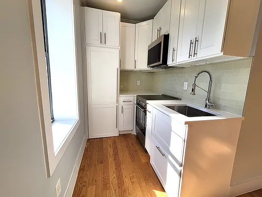 Rented by Compass | media 10