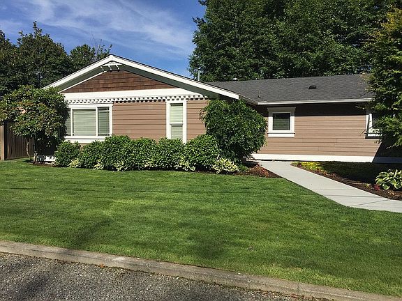 Mature landscaping